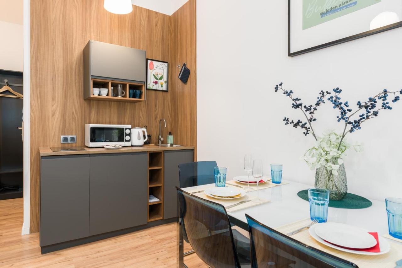 Kwiatowa Apartments Poznan City Center By Noclegi Renters Bagian luar foto