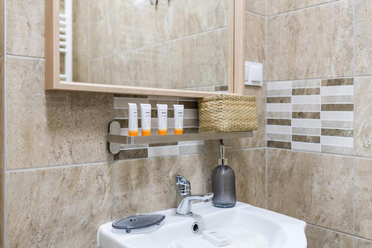 Kwiatowa Apartments Poznan City Center By Noclegi Renters Bagian luar foto